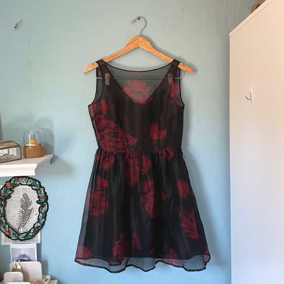 Ann Taylor Dresses & Skirts - ann taylor sheer slip black floral mini dress. fit and flare with poofy tulle 4p